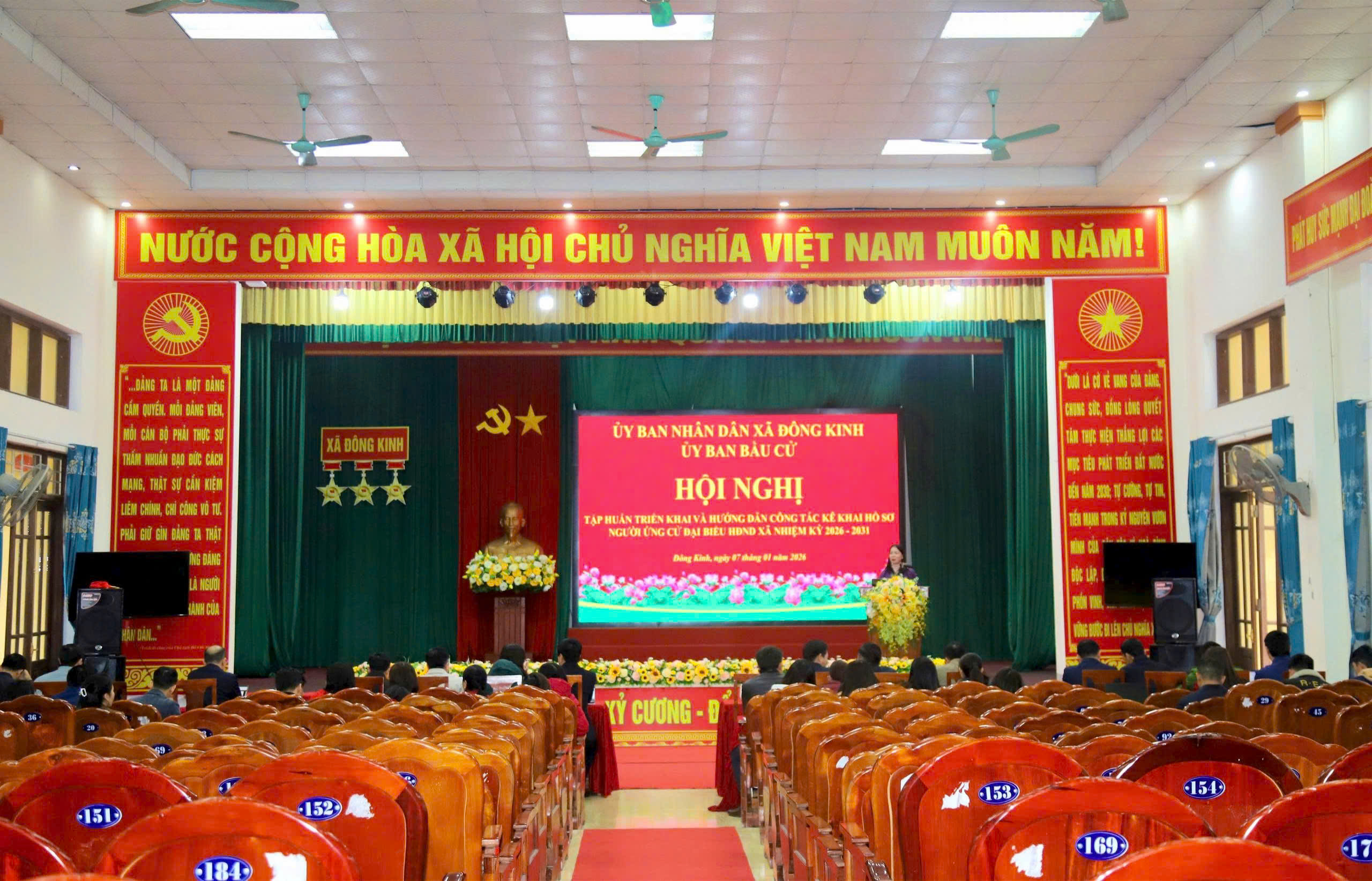 XÃ ĐÔNG KINH HƯỚNG DẪN KÊ KHAI HỒ SƠ NGƯỜI ỨNG CỬ ĐẠI BIỂU HĐND XÃ, NHIỆM KỲ 2026 - 2031