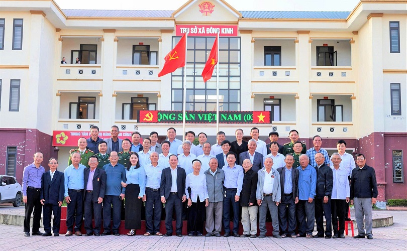 Xã Đông Kinh gặp mặt nguyên cán bộ chủ chốt qua các thời kỳ dịp Tết Bính Ngọ 2026