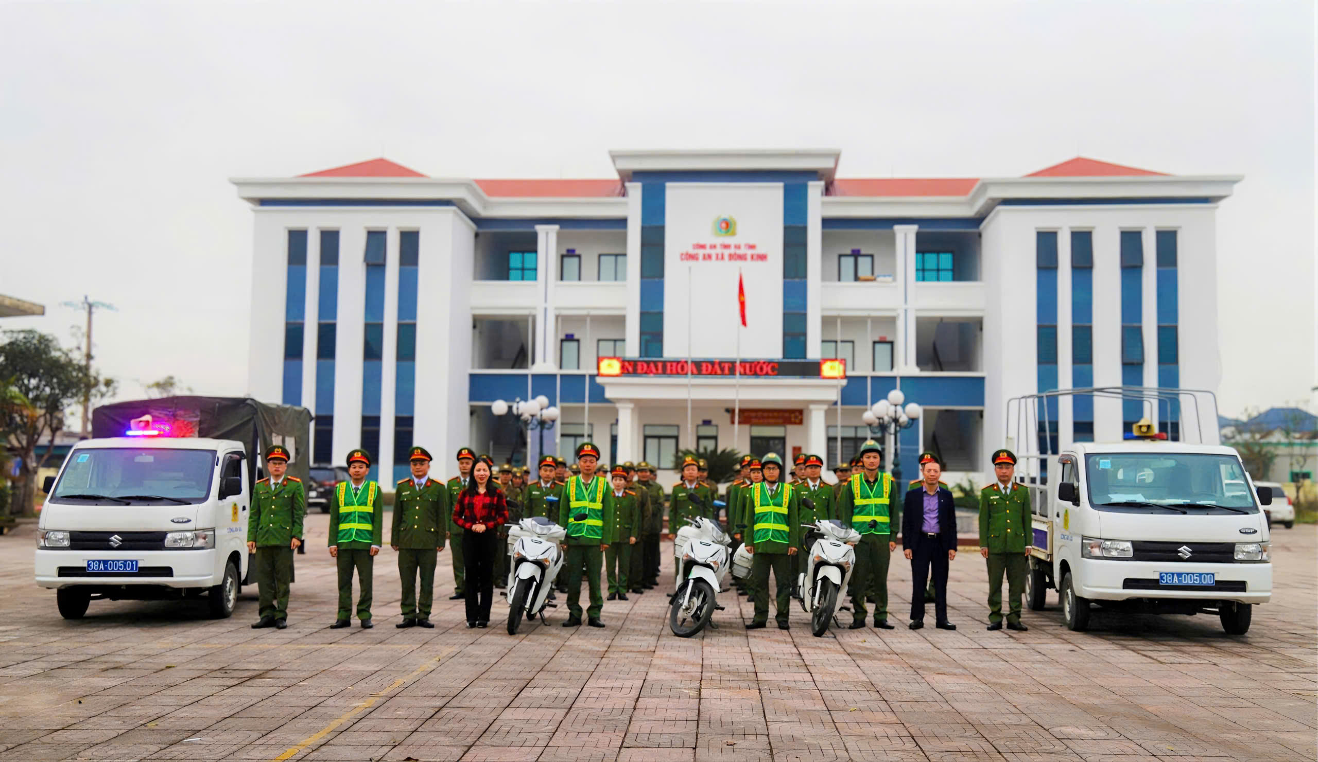 CÔNG AN XÃ ĐÔNG KINH RA QUÂN ĐỢT CAO ĐIỂM ĐẢM BẢO AN TOÀN ĐẠI HỘI TOÀN QUỐC LẦN THỨ XIV CỦA ĐẢNG VÀ TẾT NGUYÊN ĐÁN BÍNH NGỌ