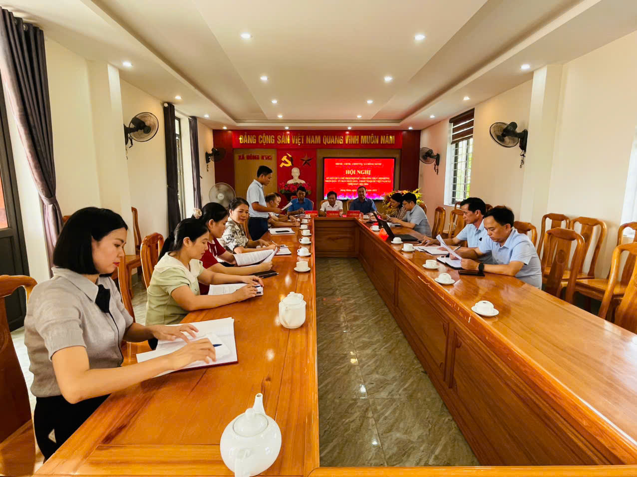 HỘI NGHỊ KÝ KẾT QUY CHẾ PHỐI HỢP GIỮA THƯỜNG TRỰC HĐND – UBND – UBMTTQ XÃ ĐÔNG KINH, NHIỆM KỲ 2021 – 2026 