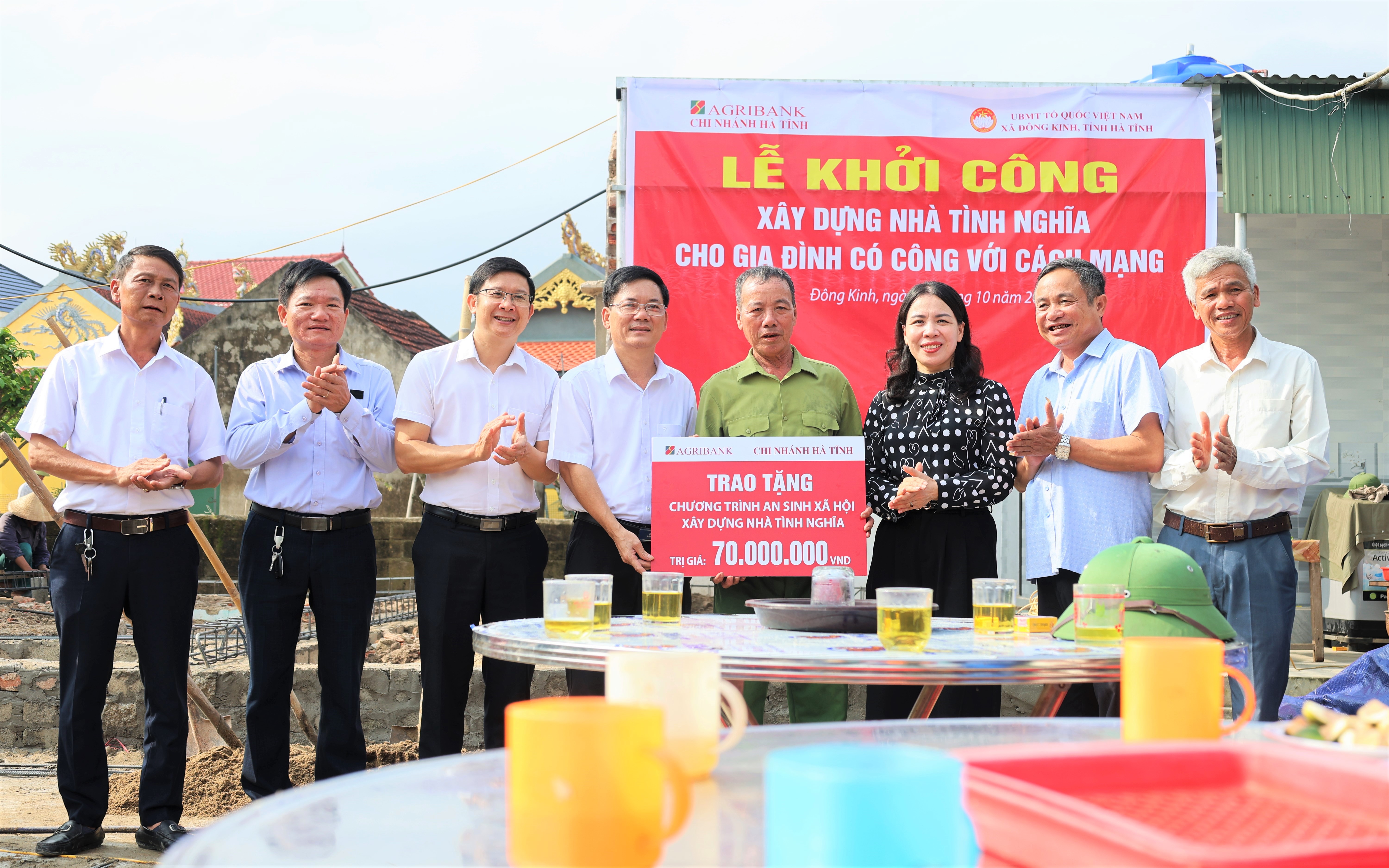 Ấm lòng những mái nhà mới