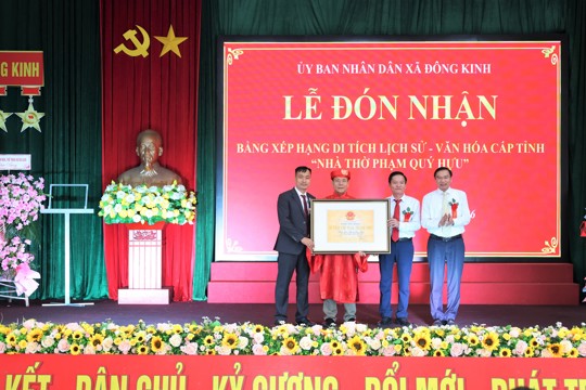 Đông Kinh đón Bằng xếp hạng Di tích LS-VH cấp tỉnh Nhà thờ Phạm Quý Hựu 