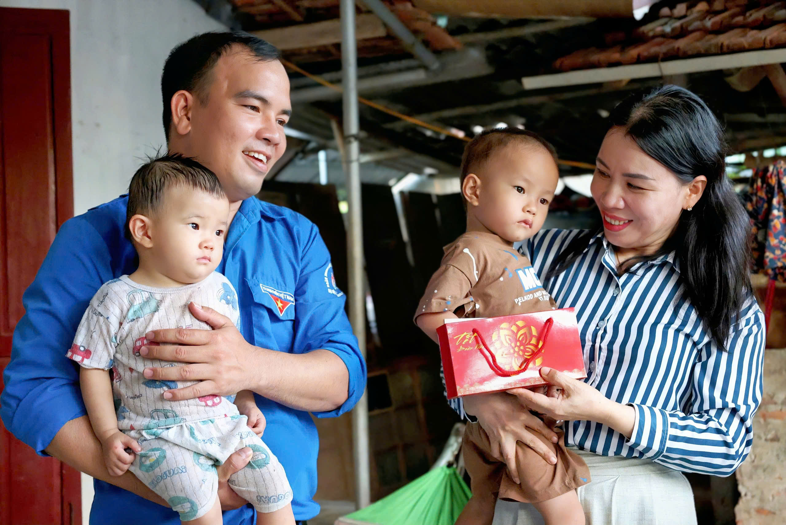 Để trẻ em nghèo Đông Kinh đón “Tết Trung thu - Đêm hội trăng rằm” đầm ấm, trọn vẹn yêu thương