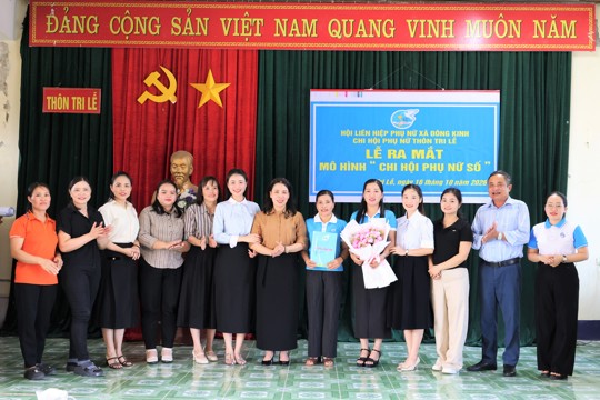 Hội LHPN xã Đông Kinh ra mắt mô hình “Chi hội Phụ nữ số” 