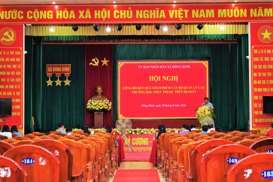 Đông Kinh công bố kết quả chấm điểm cán bộ quản lý các trường học 