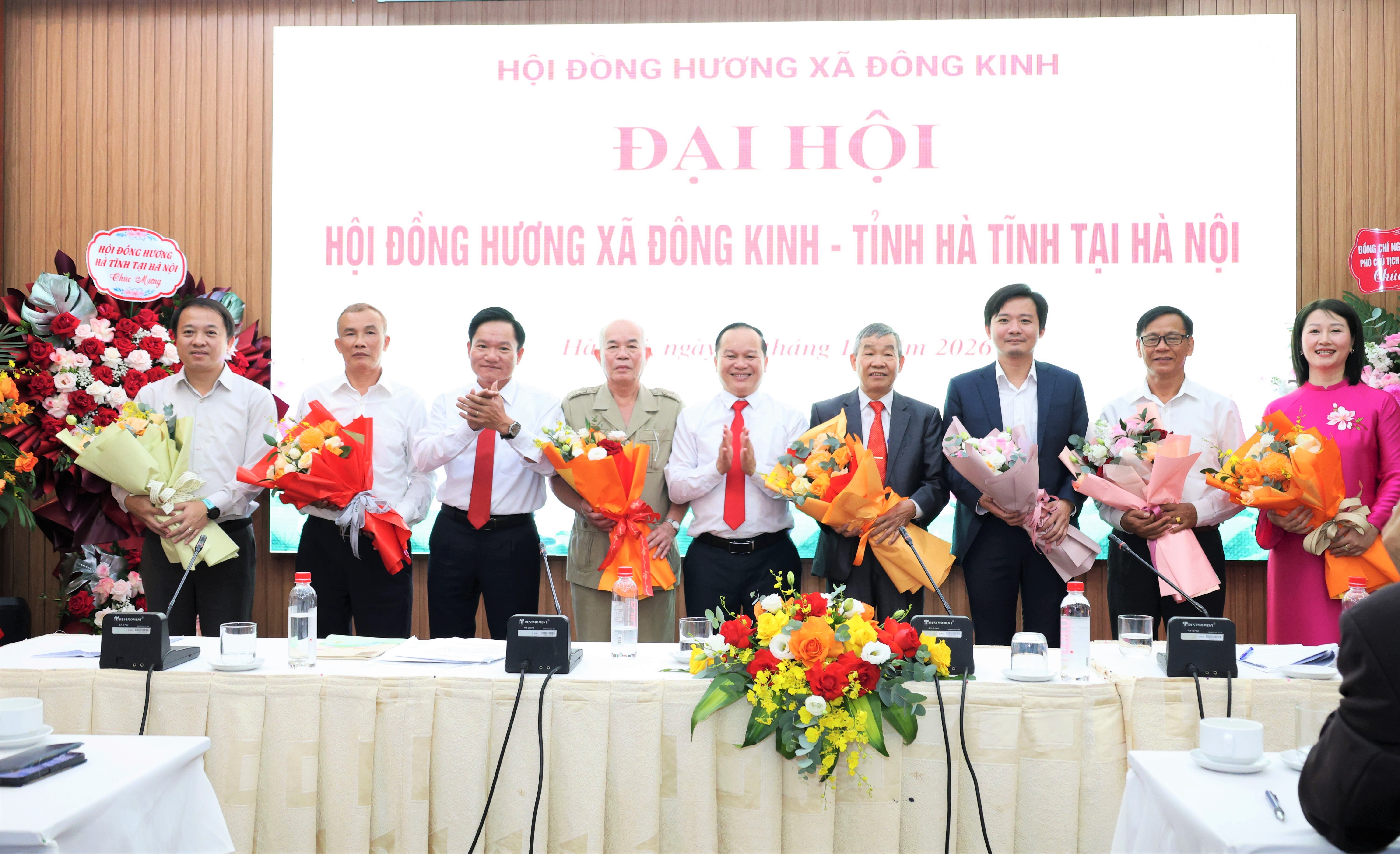 Niềm vui ngày gặp mặt và Đại hội Hội Đồng hương xã Đông Kinh tại Hà Nội 