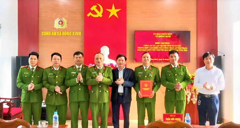 Biểu dương Công an xã Đông Kinh lập thành tích xuất sắc trong đợt tấn công trấn áp tội phạm, đảm bảo ANTT dịp Tết 