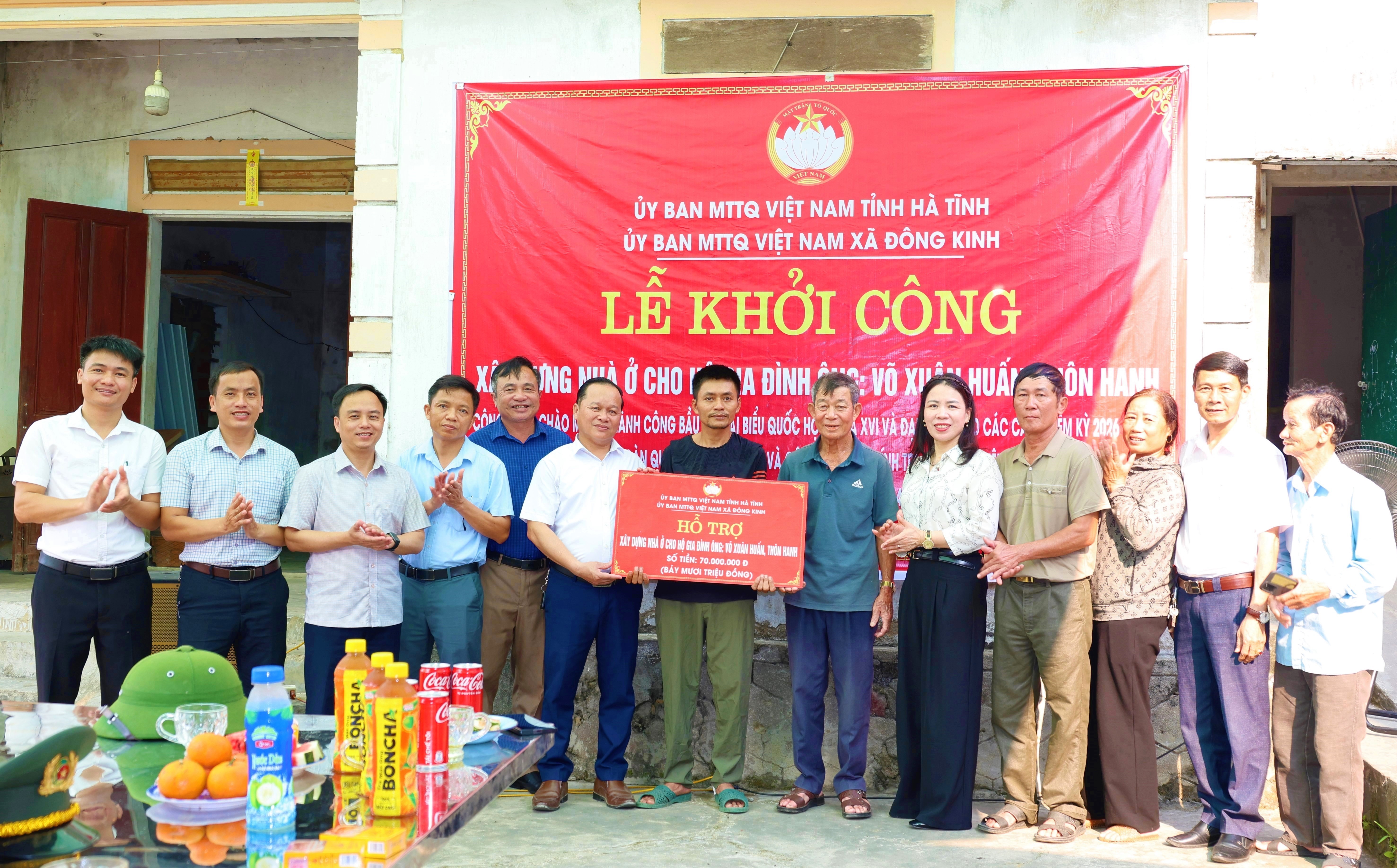 Ngôi nhà trong mơ đã trở thành hiện thực đối với hộ cận nghèo xã Đông Kinh 