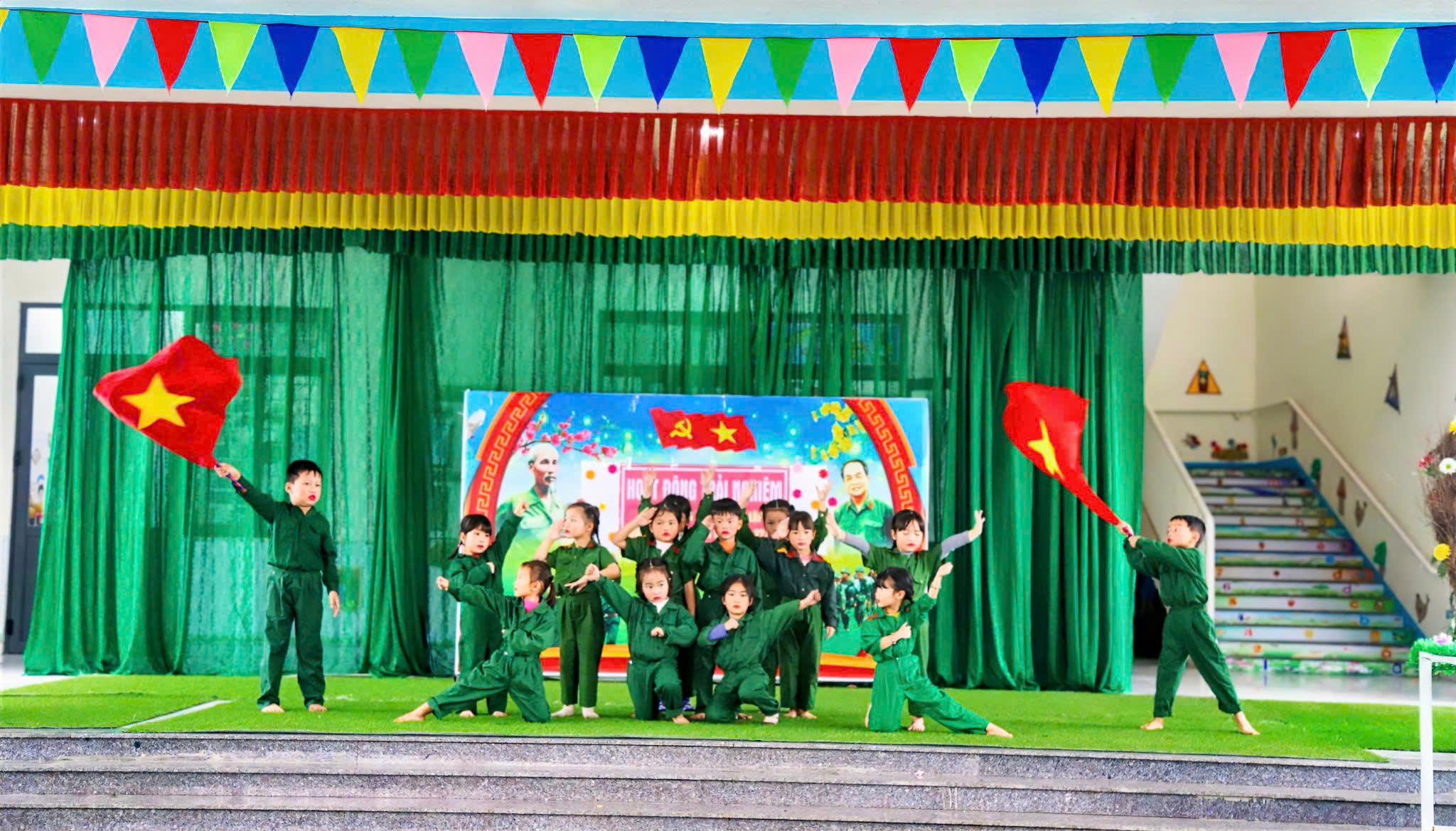 z7346253773484_1a2a4d4f1a0d88fa989c1b174046c87e.jpg
